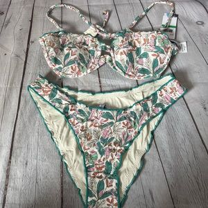 Isabella Rose ribbed bikini set with ruffled edges